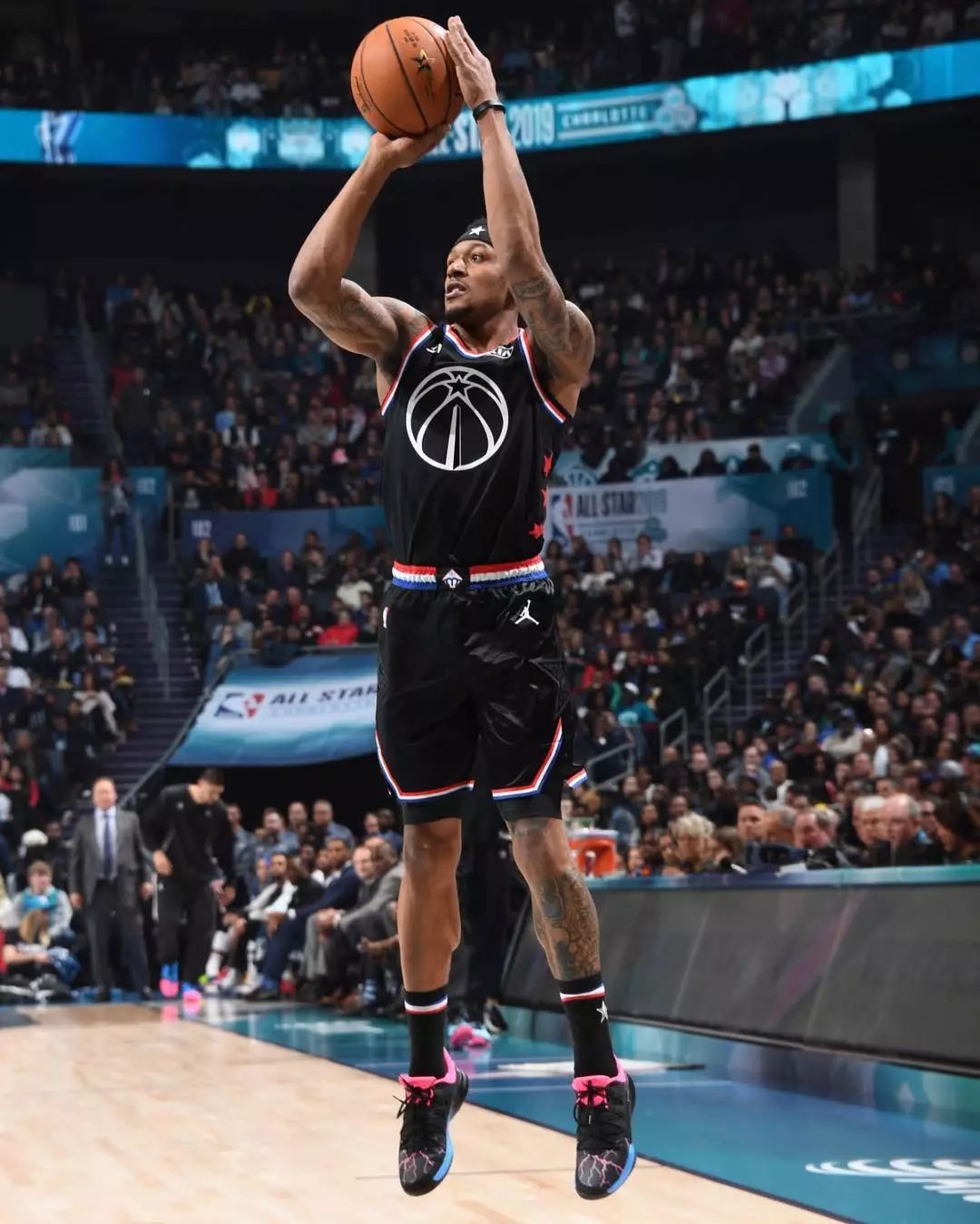 员在关键战 员在关键战