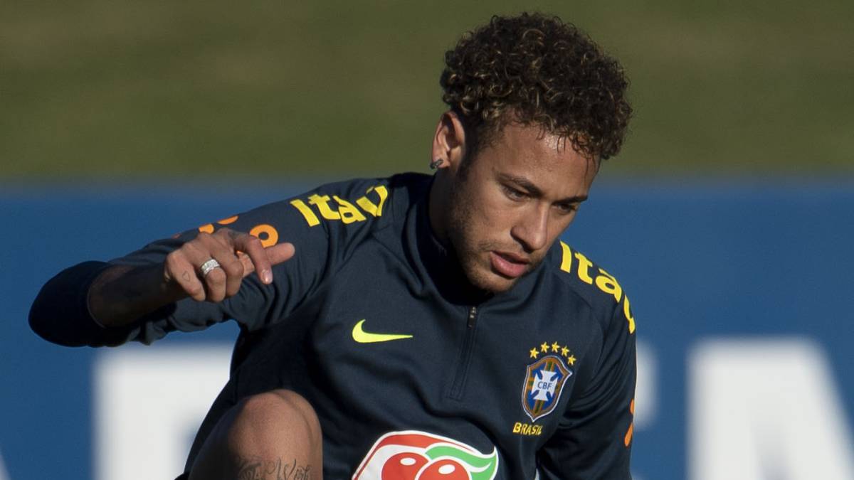 科莫利进入 科莫利进入